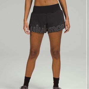 LULULEMON SPEED UP MID RISE SHORT 4” GRAPHIC